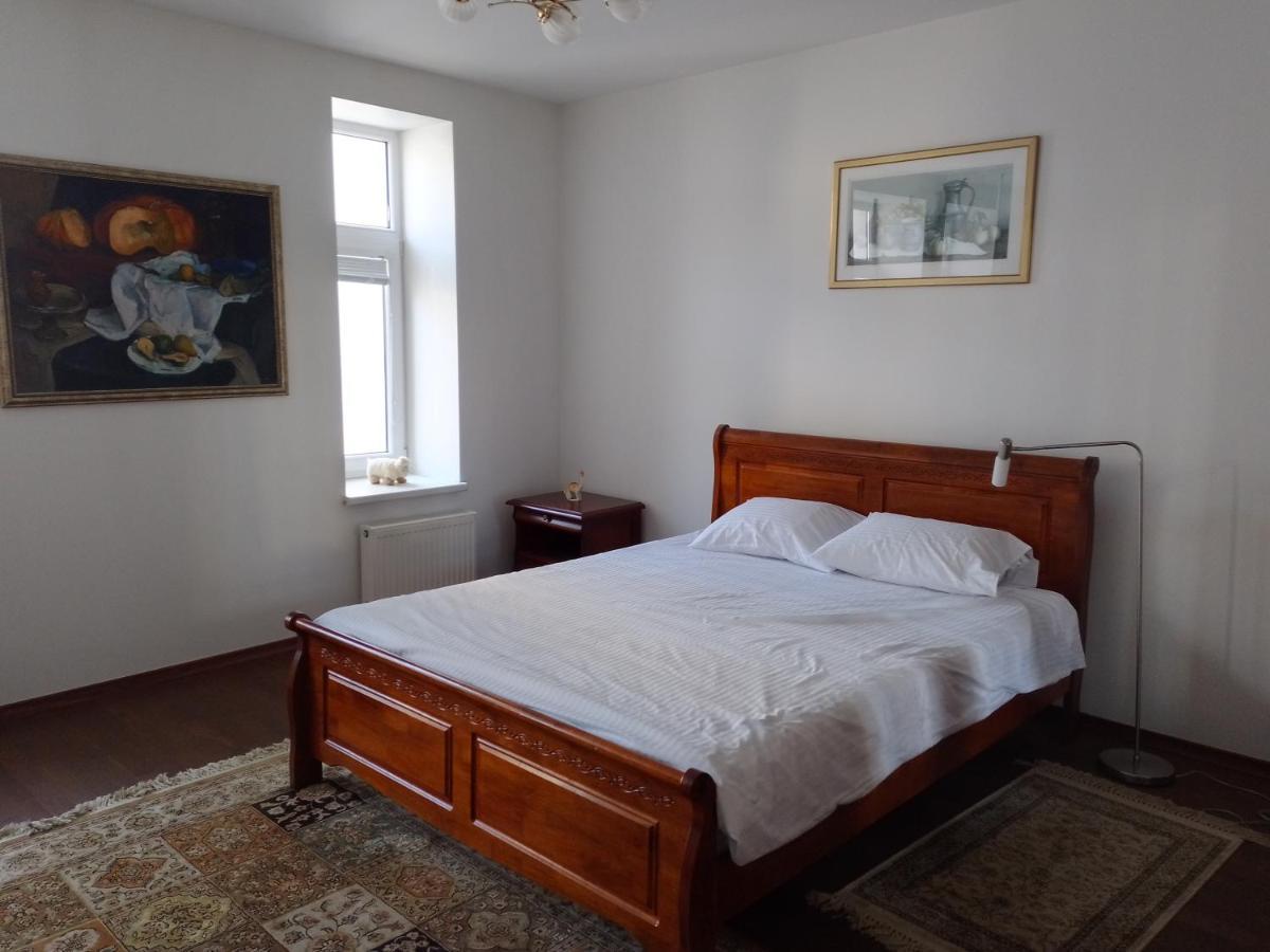Premium Class Apartment, Free Parking, Maximum 5 Guests, 2 Bedrooms, 3 Beds リガ エクステリア 写真